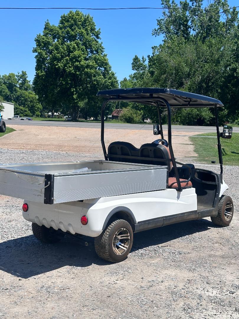 2024 ICON i20 with 6' Utility Bed